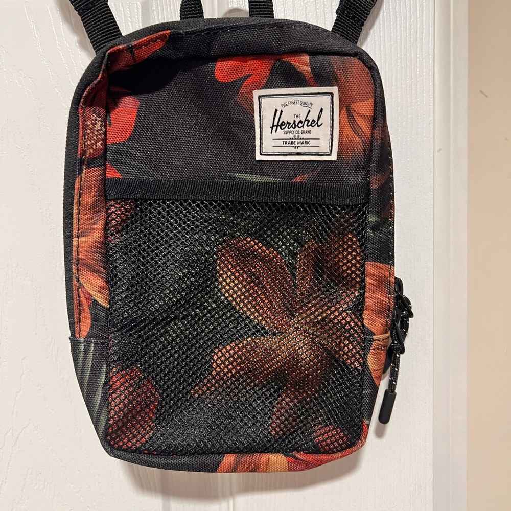 Hershel Sinclair Cross Body Bag Large
